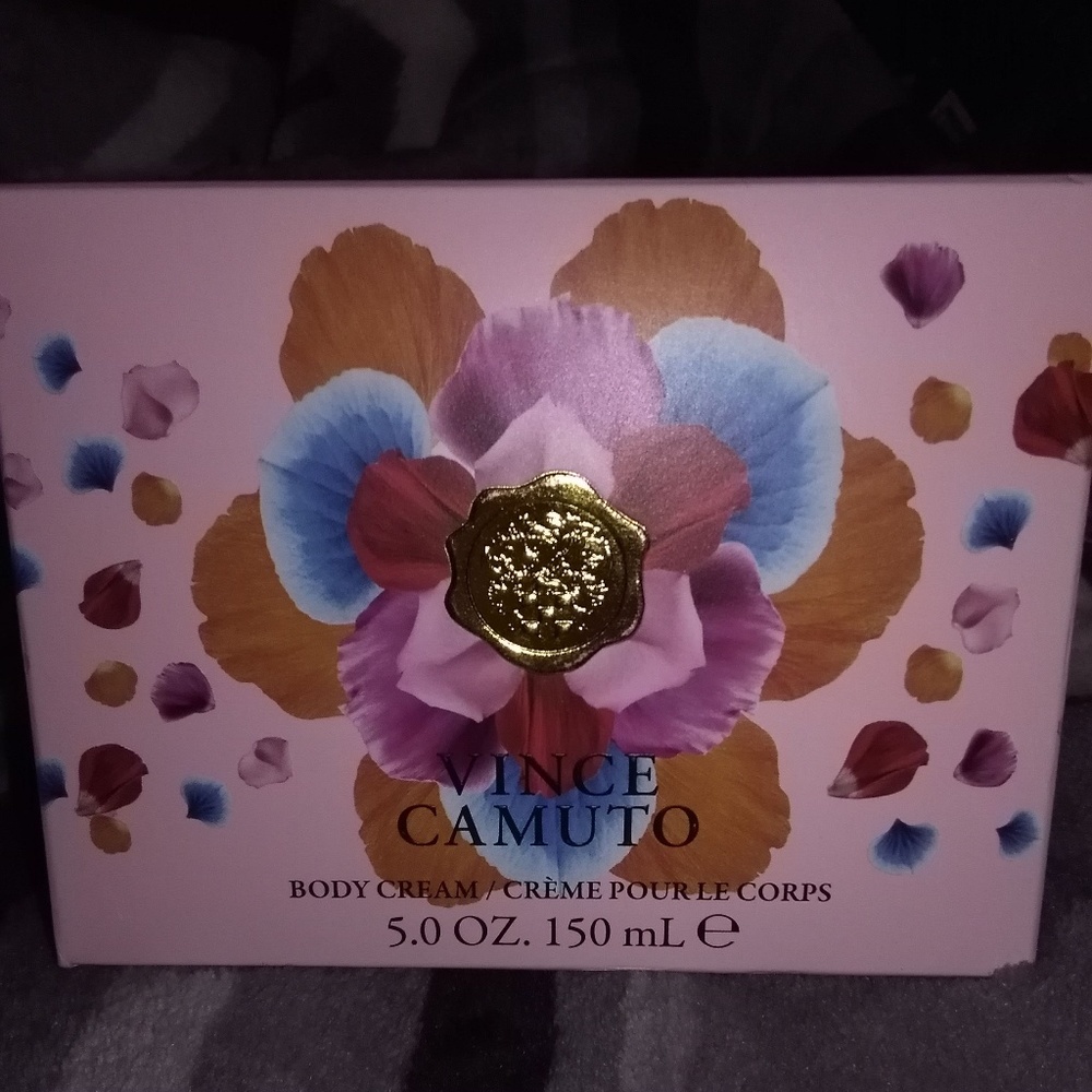 Vince Camuto